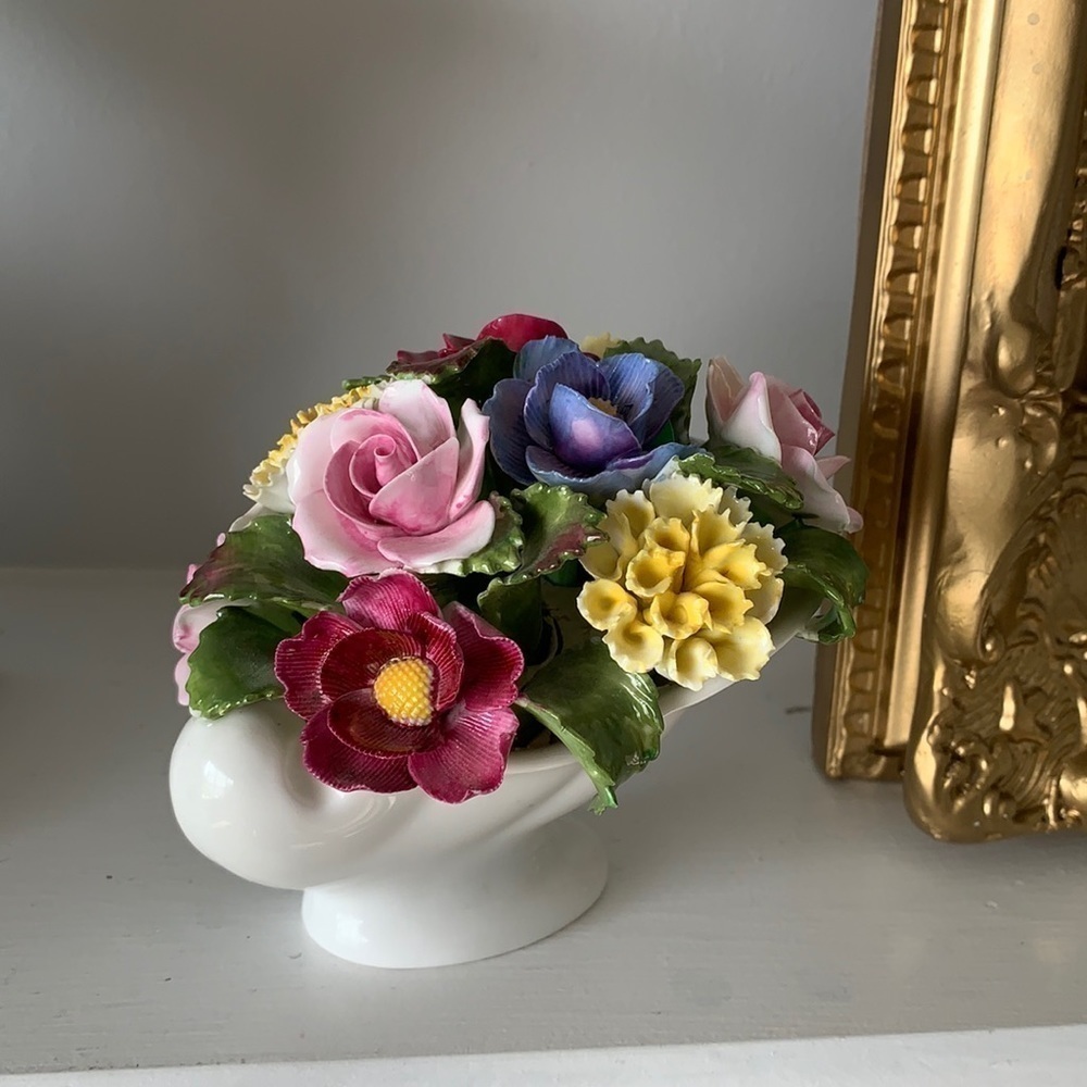 Aynsley England Fine Bone China Floral‎ Sculptures